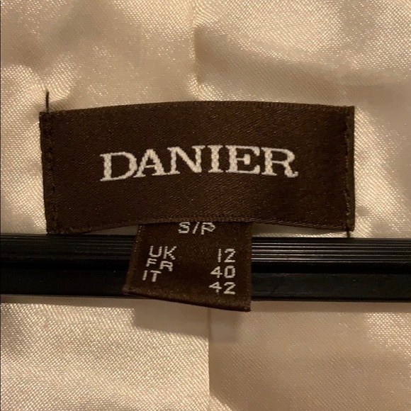 Danier pink shimmer leather jacket w/ruffle collar - Picture 11 of 12